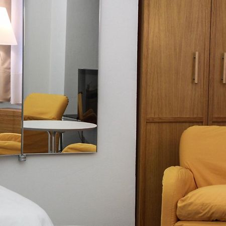 Hotel Cavour Et Des Officiers バール エクステリア 写真