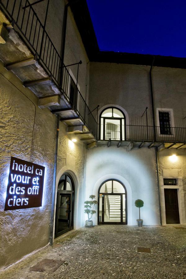 Hotel Cavour Et Des Officiers バール エクステリア 写真